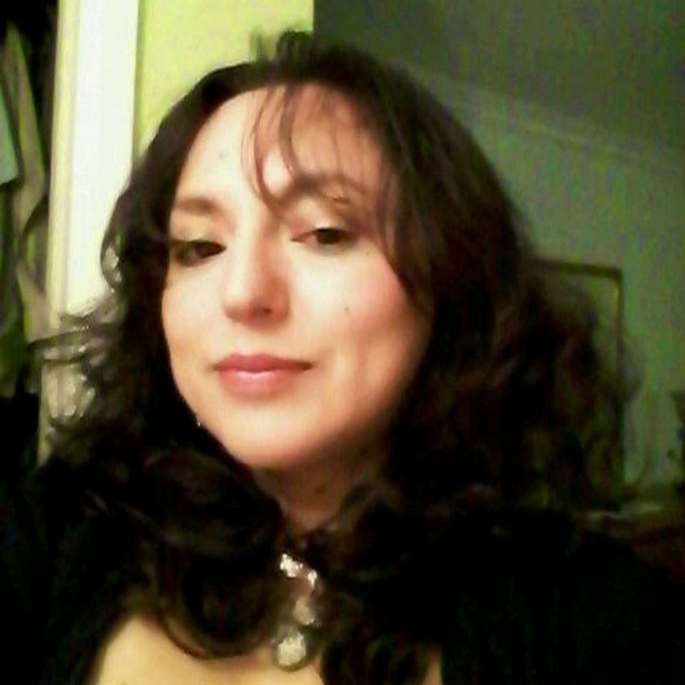 Meet your Posher, Evelyn